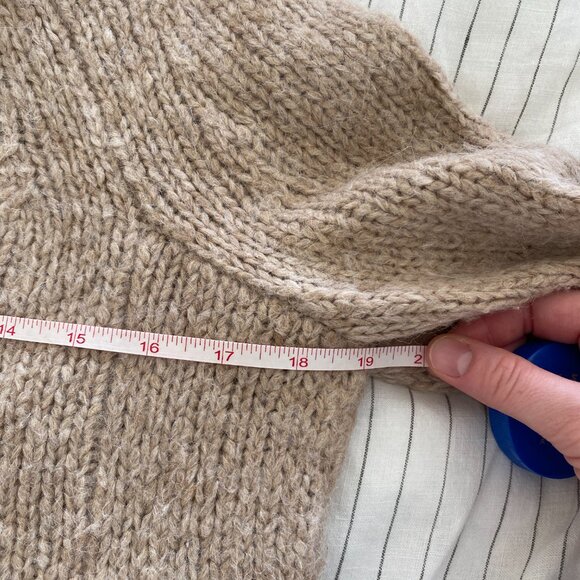 Aritzia Cozy Plutarch Sweater - Picture 3 of 4